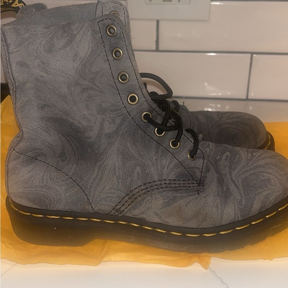 Doc Martens 1460 Pascal marbled suede lace up boots size 8 - Picture 10 of 12